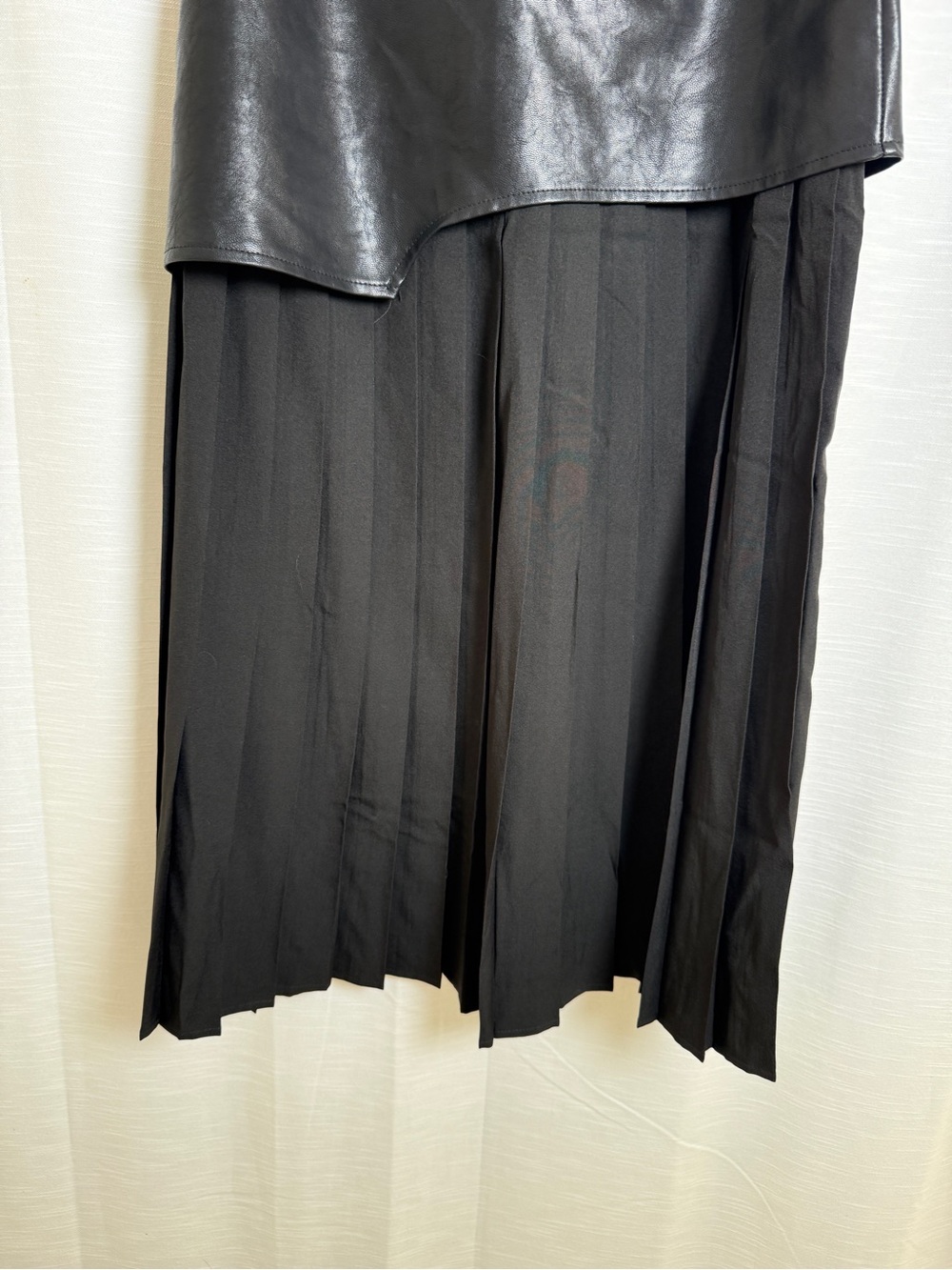 Micas Black Faux Leather Pleated Midi Skirt | Size XS - Picture 8 of 14